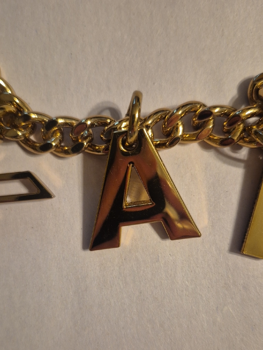 Karl Lagerfeld Charm. - Picture 3 of 6